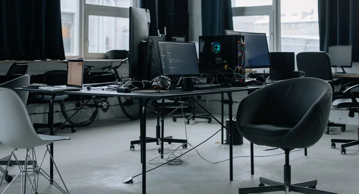 Comment l’assurance matériel informatique protège l’entreprise et ses équipements essentiels ?