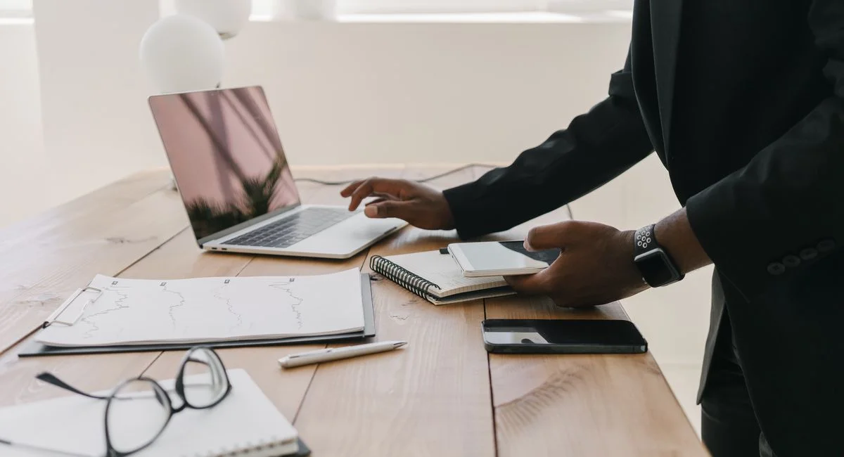 Illustration : comment adapter son assurance aux spécificités des travailleurs indépendants et micro-entrepreneurs
