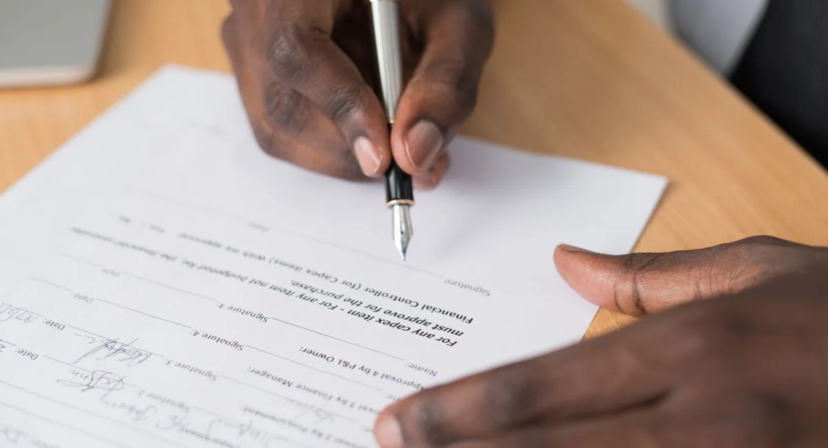 La fiscalité de l’assurance vie en cas de décès : calcul, bénéficiaires et transmission optimisée