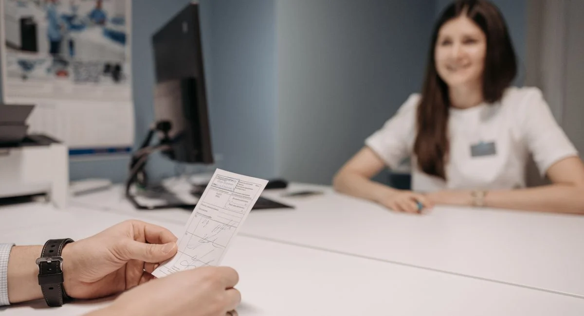 Illustration : le médecin du travail peut-il prescrire un arrêt ou un traitement